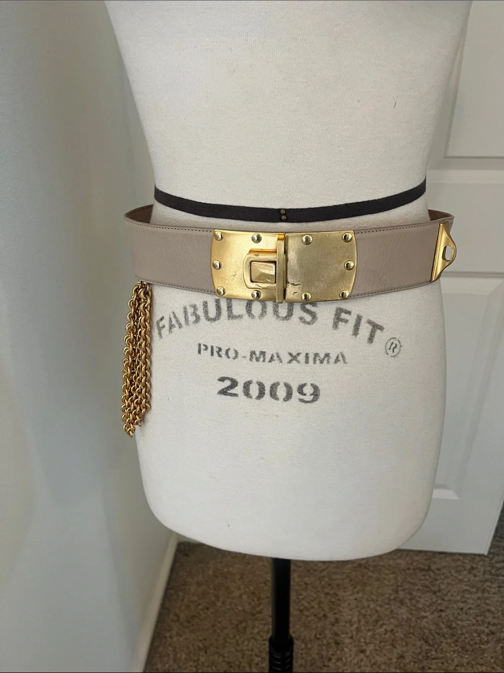 Gold-Tone Hardware Taupe Leather Chain-Accent Donna Karan adjustable belt